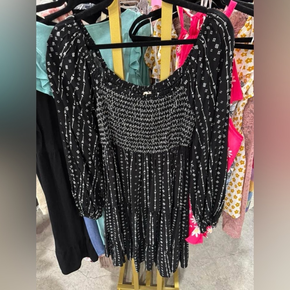 Hem & Thread Black and White Long Sleeve Dress